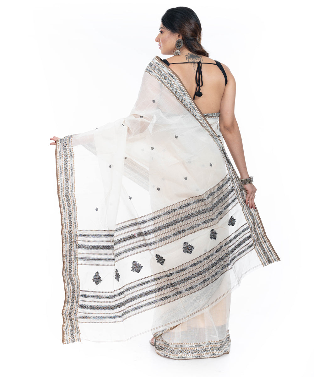 White grey handwoven cotton tangail saree