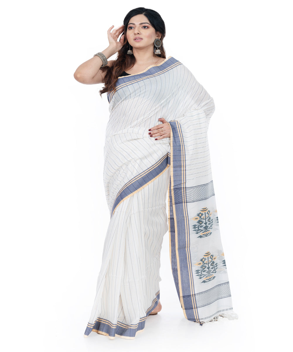 White grey handwoven cotton tangail saree