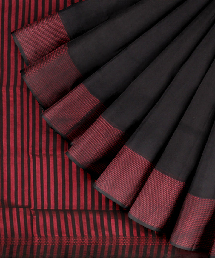 Black red handloom maheshwari cotton silk saree