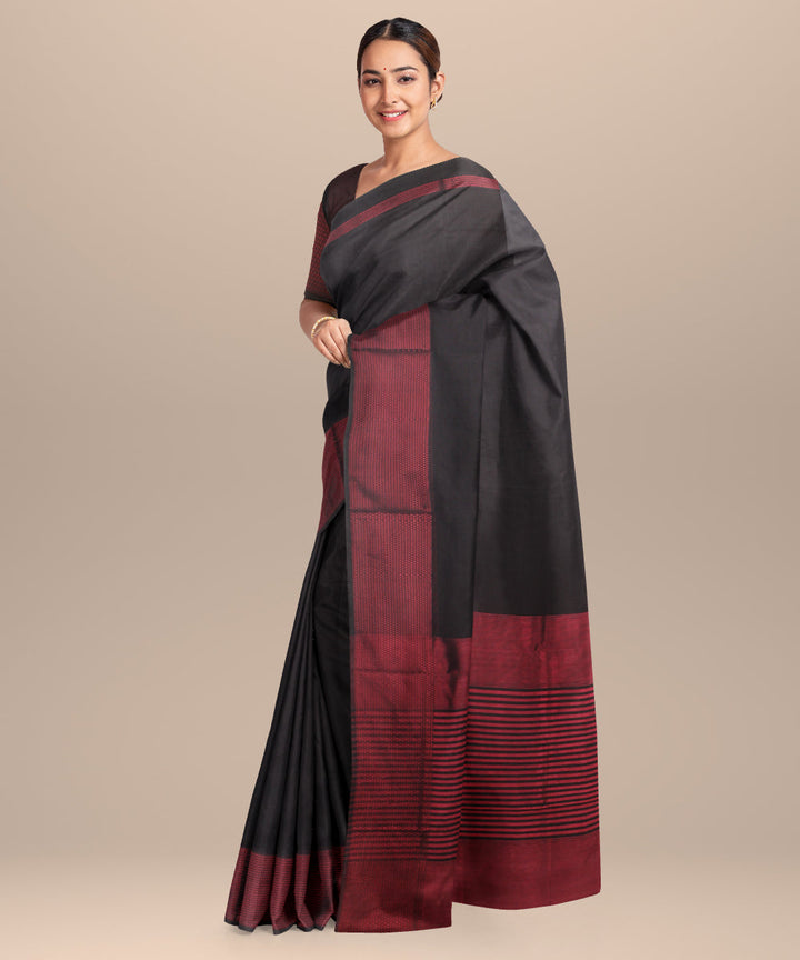 Black red handloom maheshwari cotton silk saree