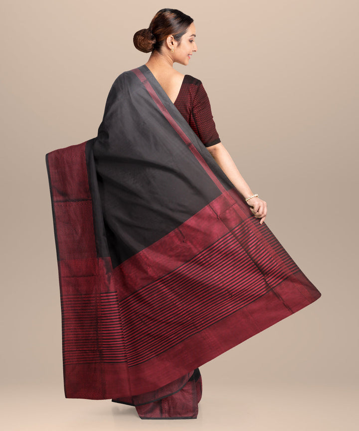 Black red handloom maheshwari cotton silk saree