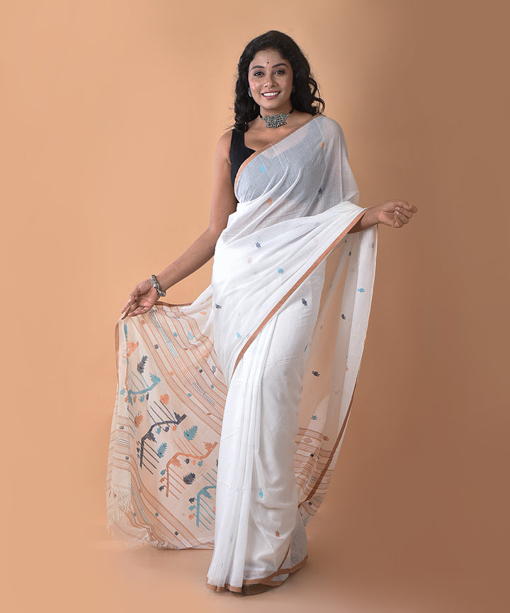 White handwoven cotton jamdani saree