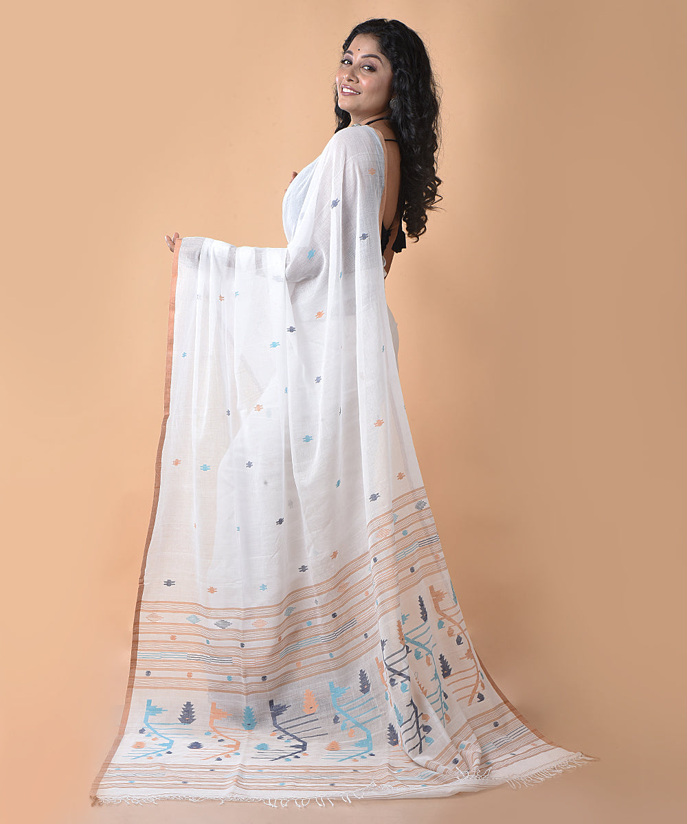 White handwoven cotton jamdani saree