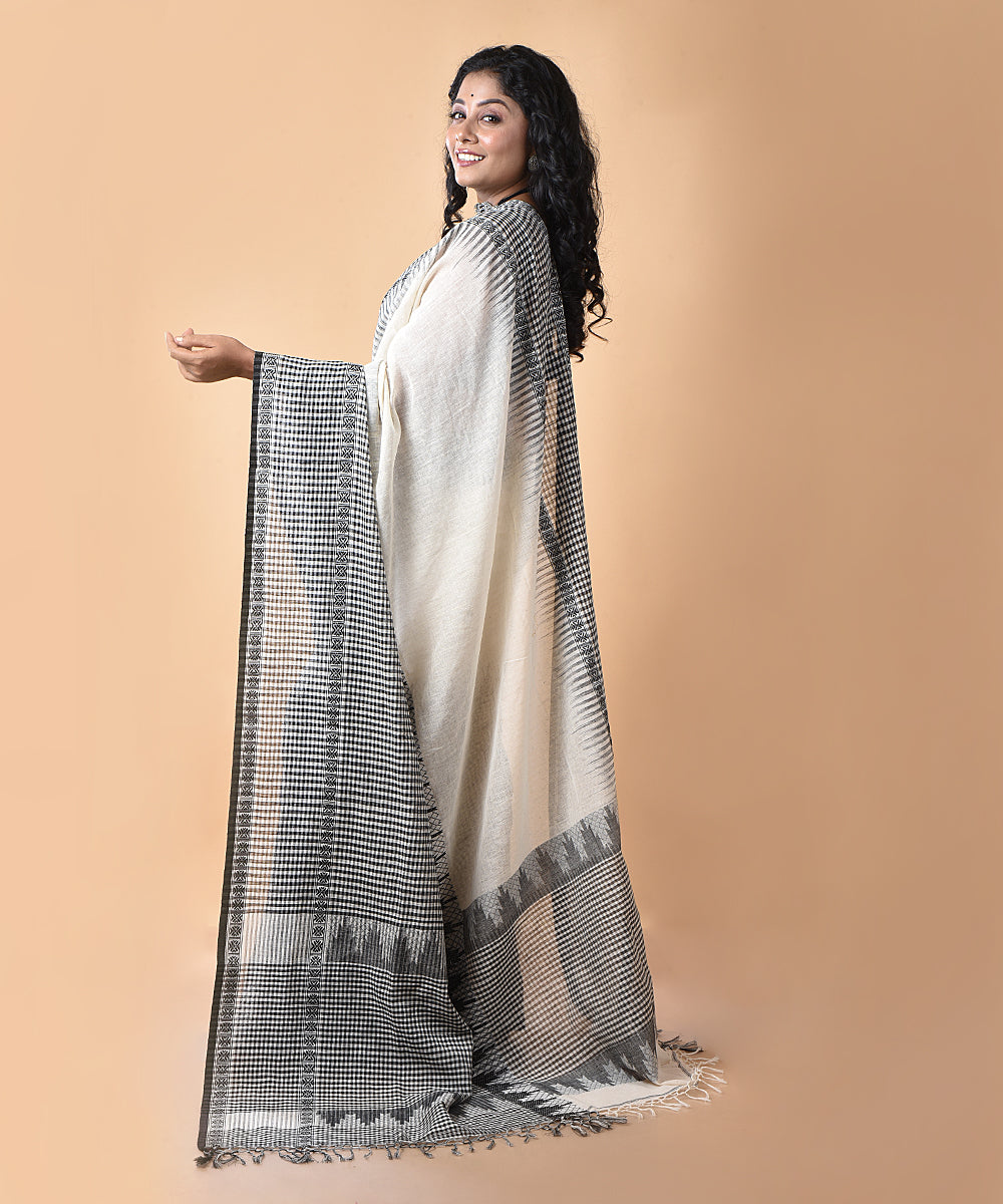 White black handloom cotton jamdani saree