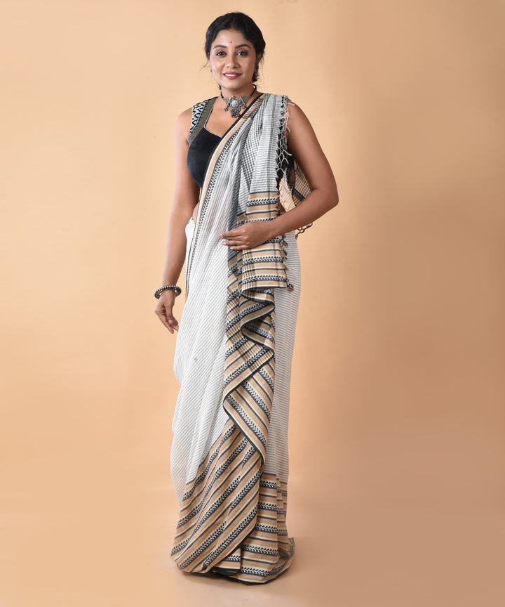Grey black cotton handwoven jamdani saree
