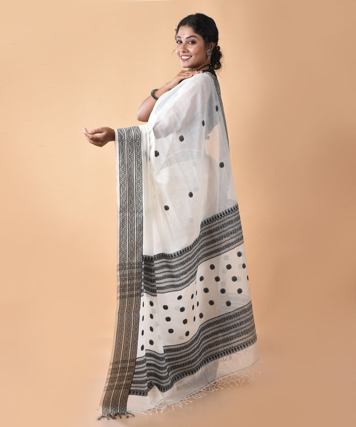 Offwhite black handwoven cotton jamdani saree