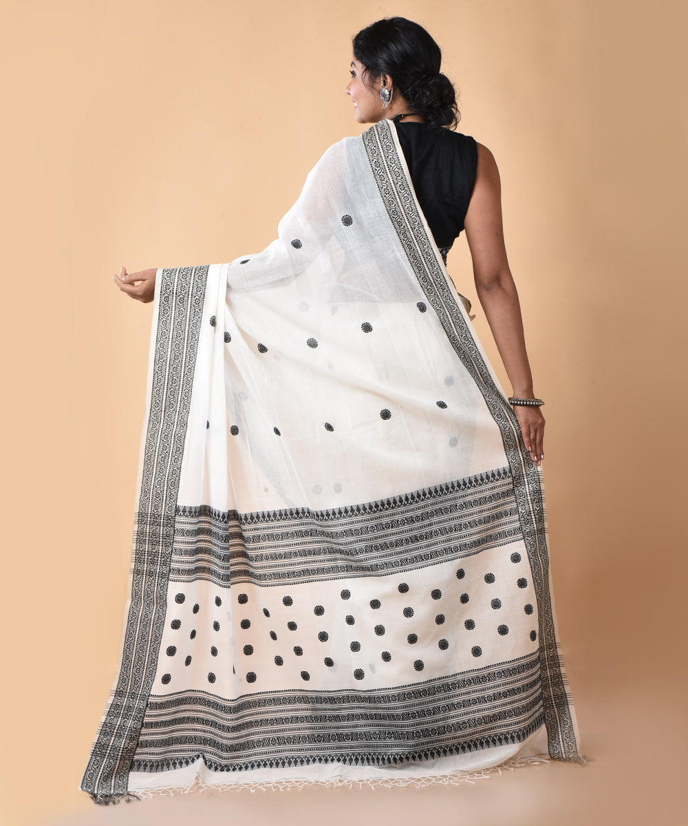 Offwhite black handwoven cotton jamdani saree
