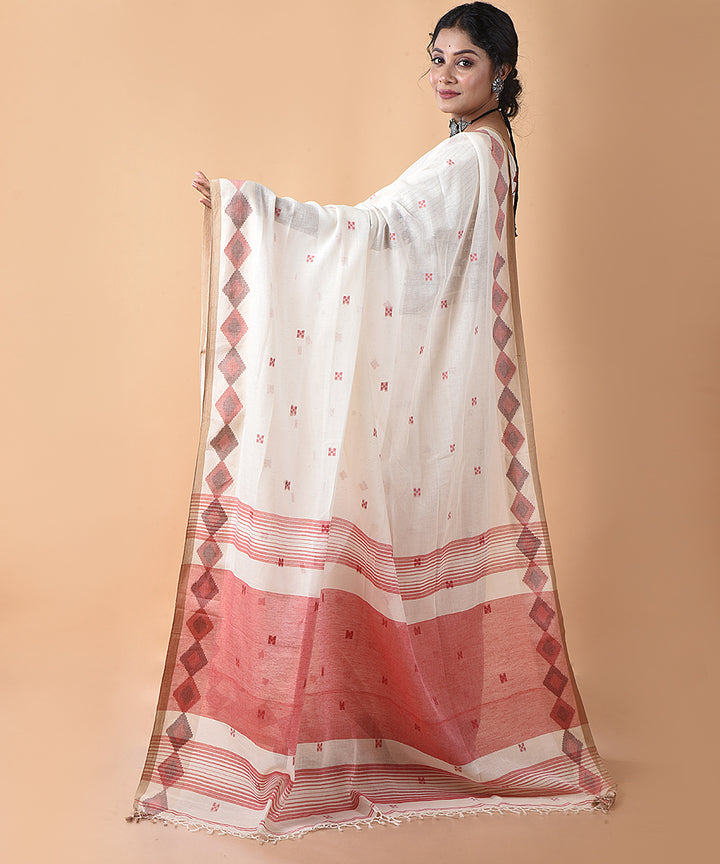 Offwhite brown cotton handwoven jamdani saree