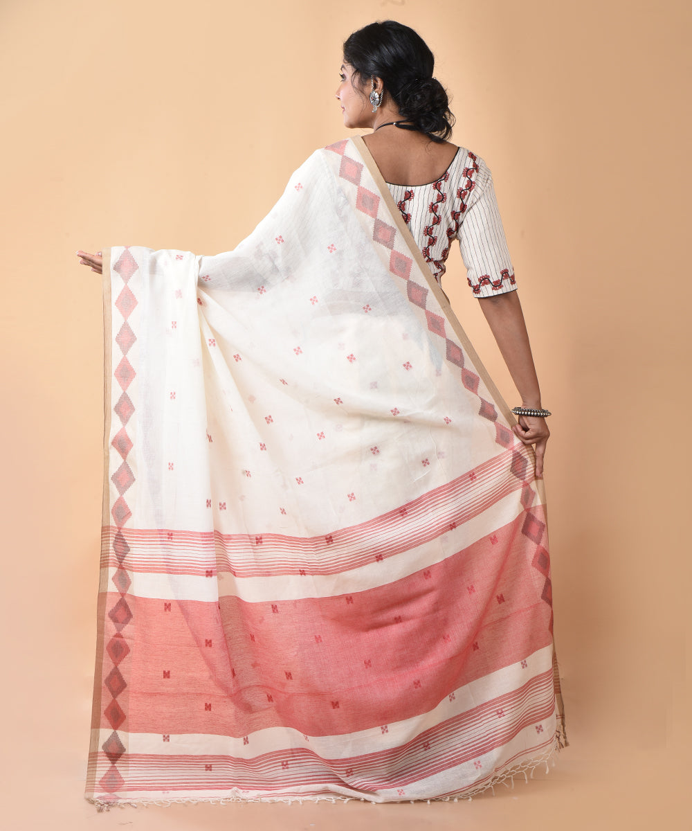 Offwhite brown cotton handwoven jamdani saree