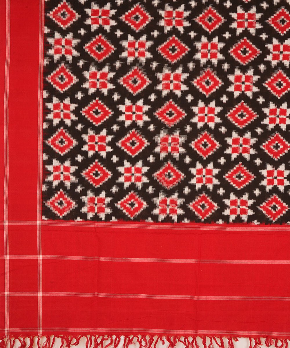 Red double ikat cotton handloom pochampally ikat teliyarumal dupatta