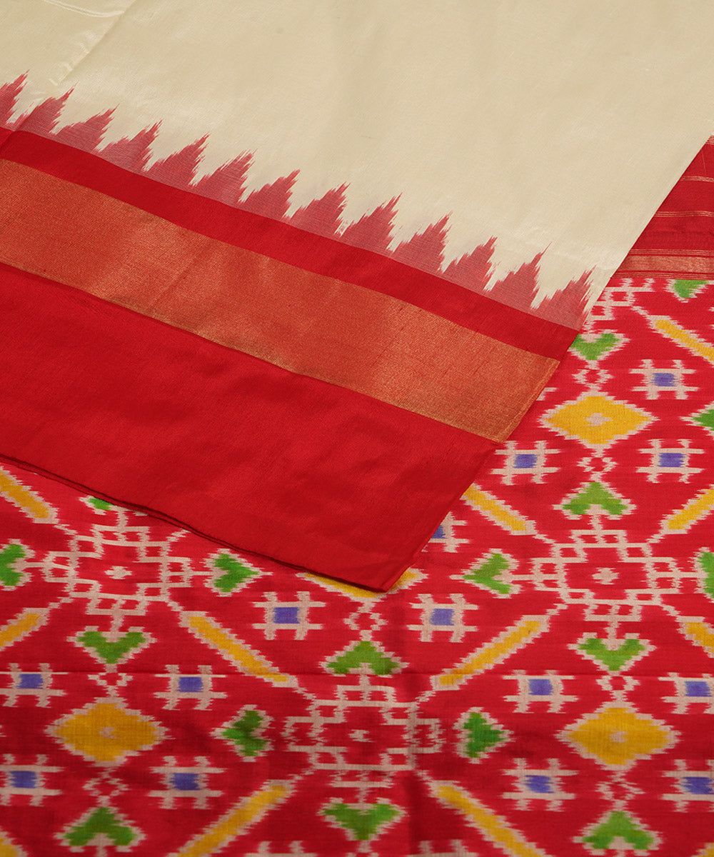 White red handwoven pochampally silk ikat saree