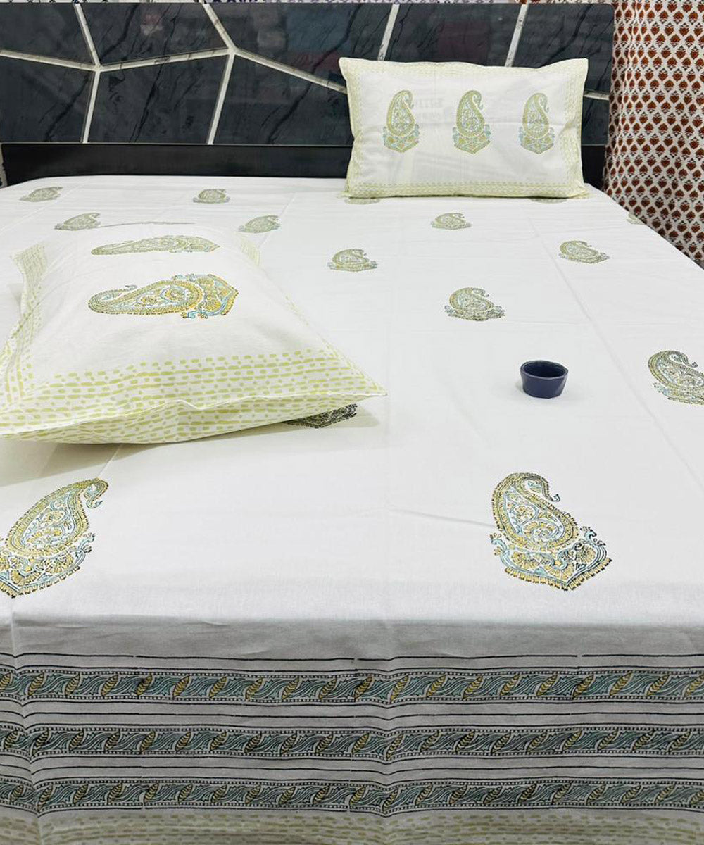 Grey white sanganeri block printed cotton king size bedsheet