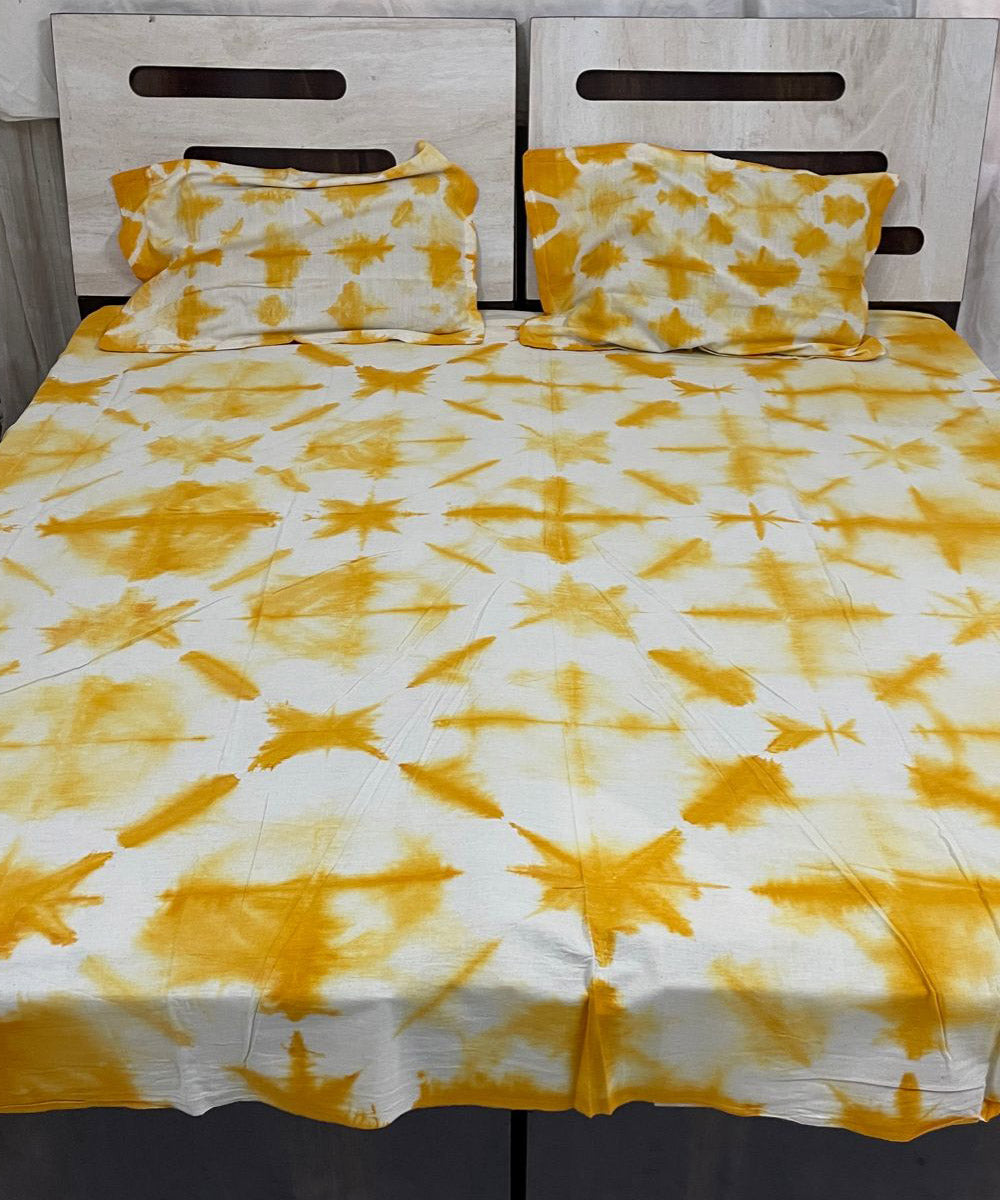 White yellow tie dye cotton handwoven bedsheet