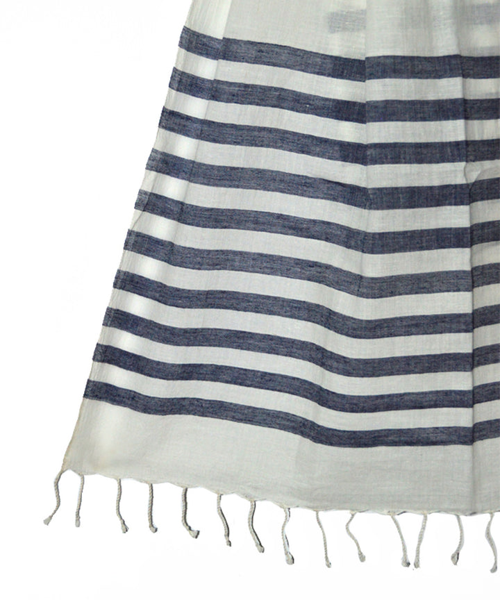 White black handwoven cotton jamdani stole