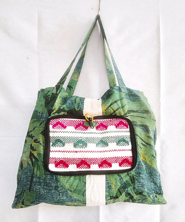 Green handcrafted shopping bag