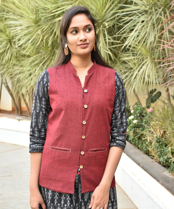 Reversible sleeveless jacket in maroon block print kalamkari cotton