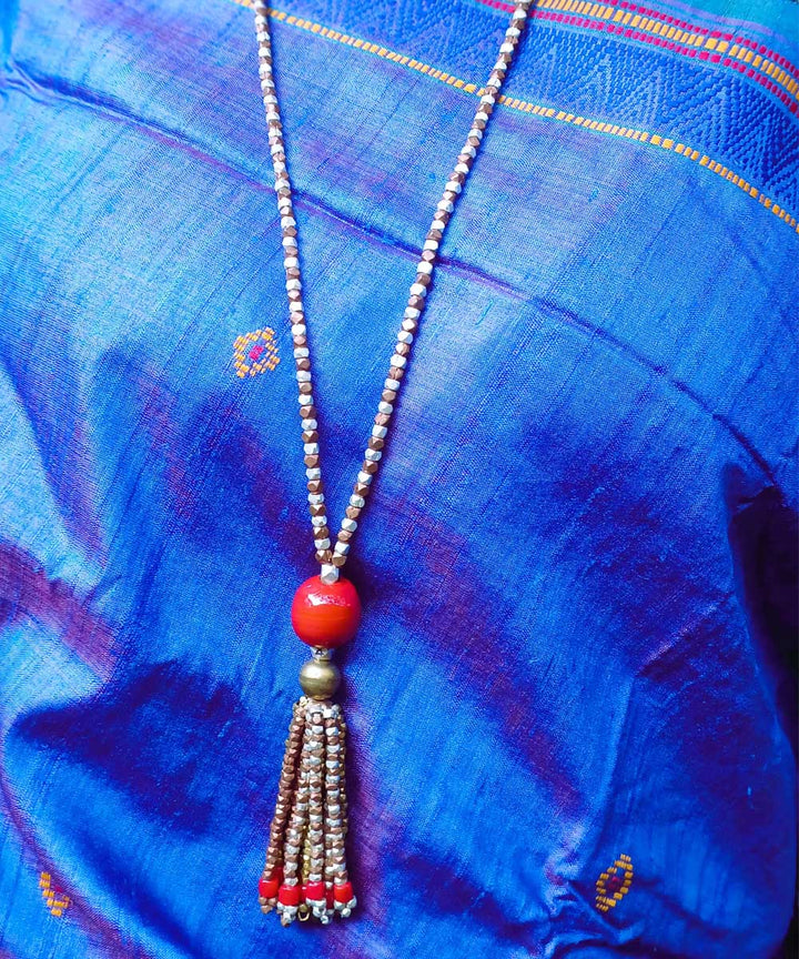 Beige handcrafted dokra necklace