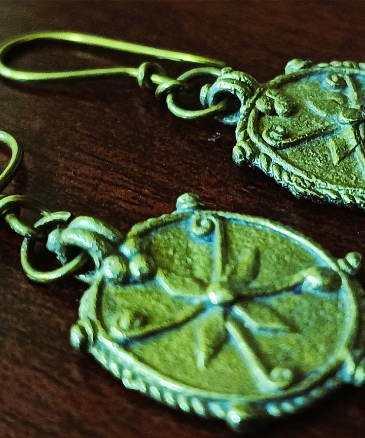 Handcrafted dokra earring