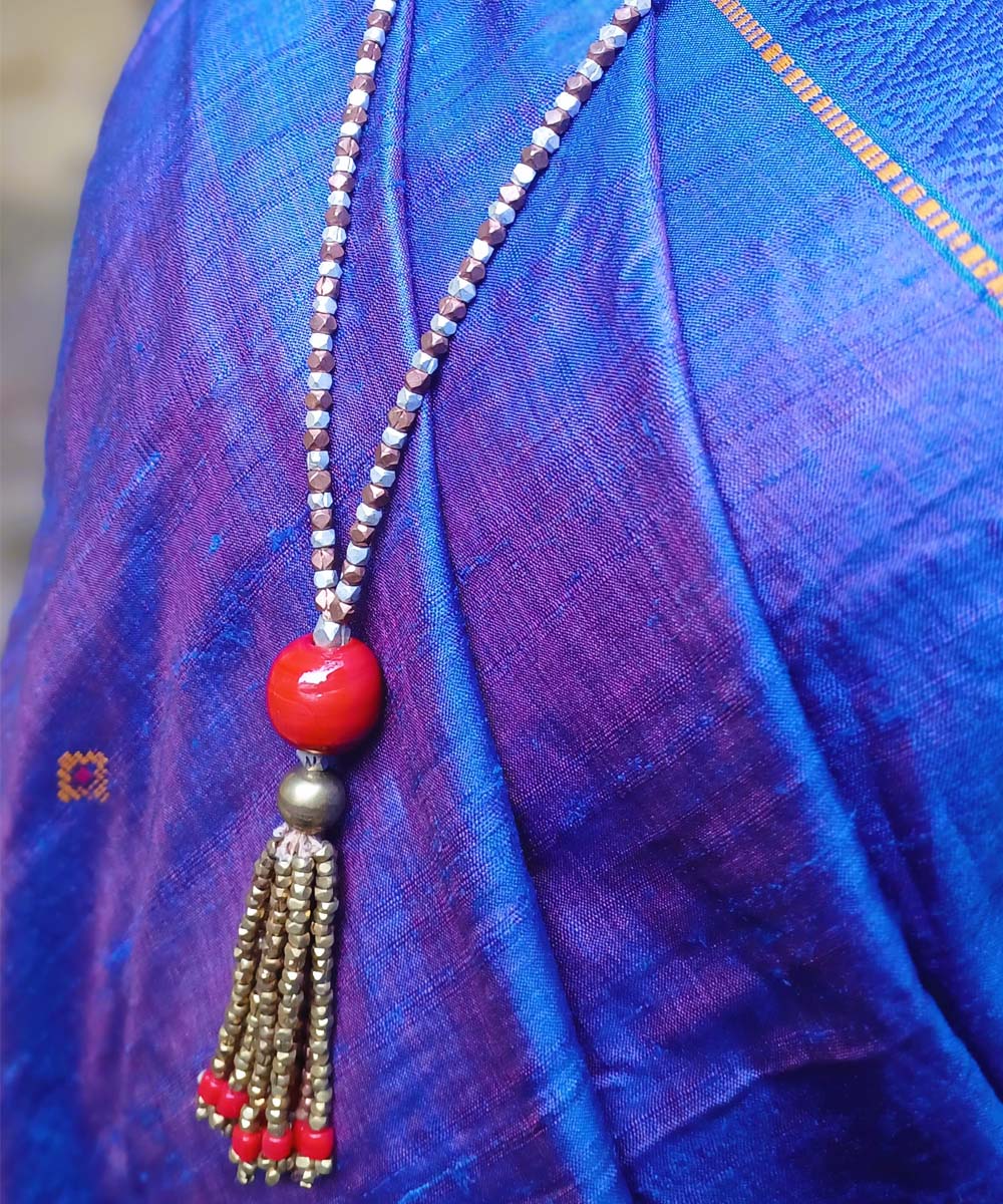 Beige handcrafted dokra necklace