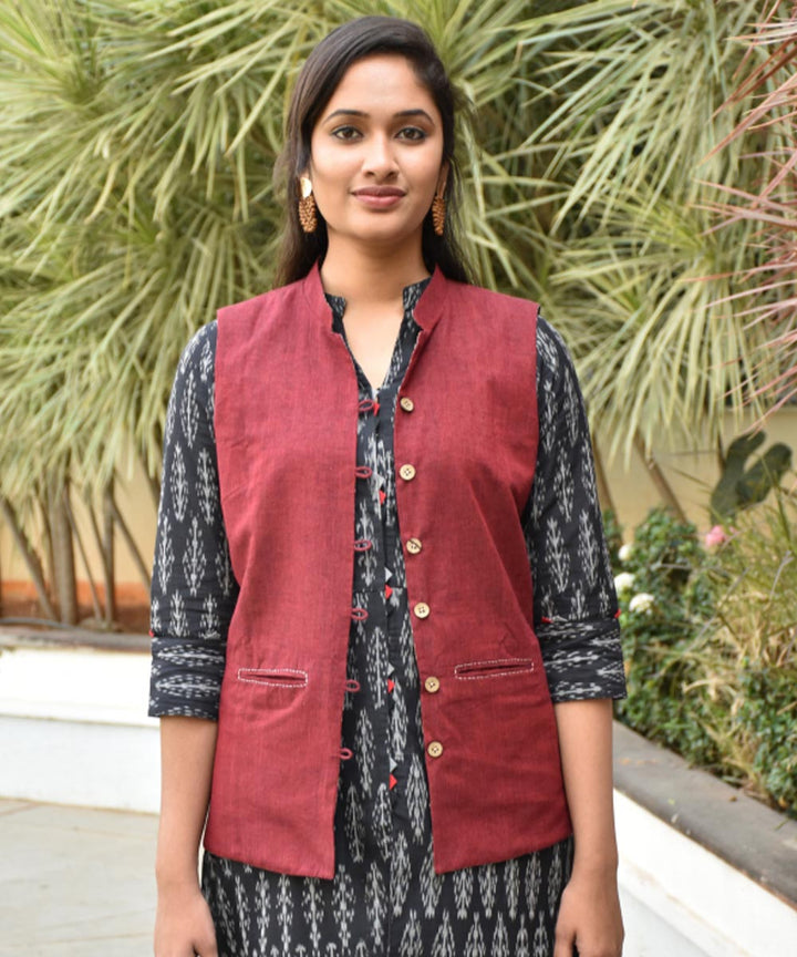 Reversible sleeveless jacket in maroon block print kalamkari cotton