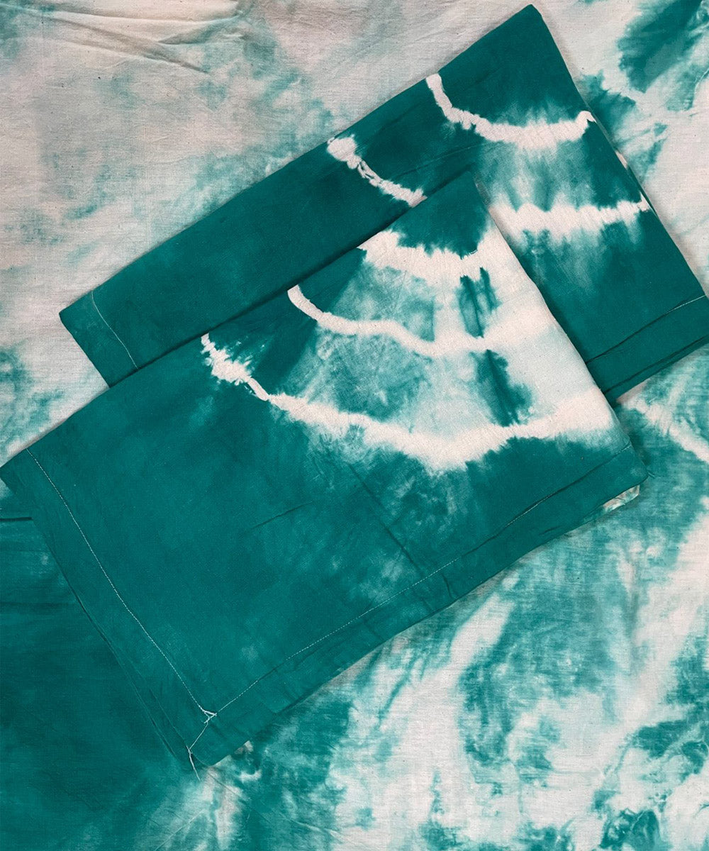 White green tie dye cotton handwoven bedsheet