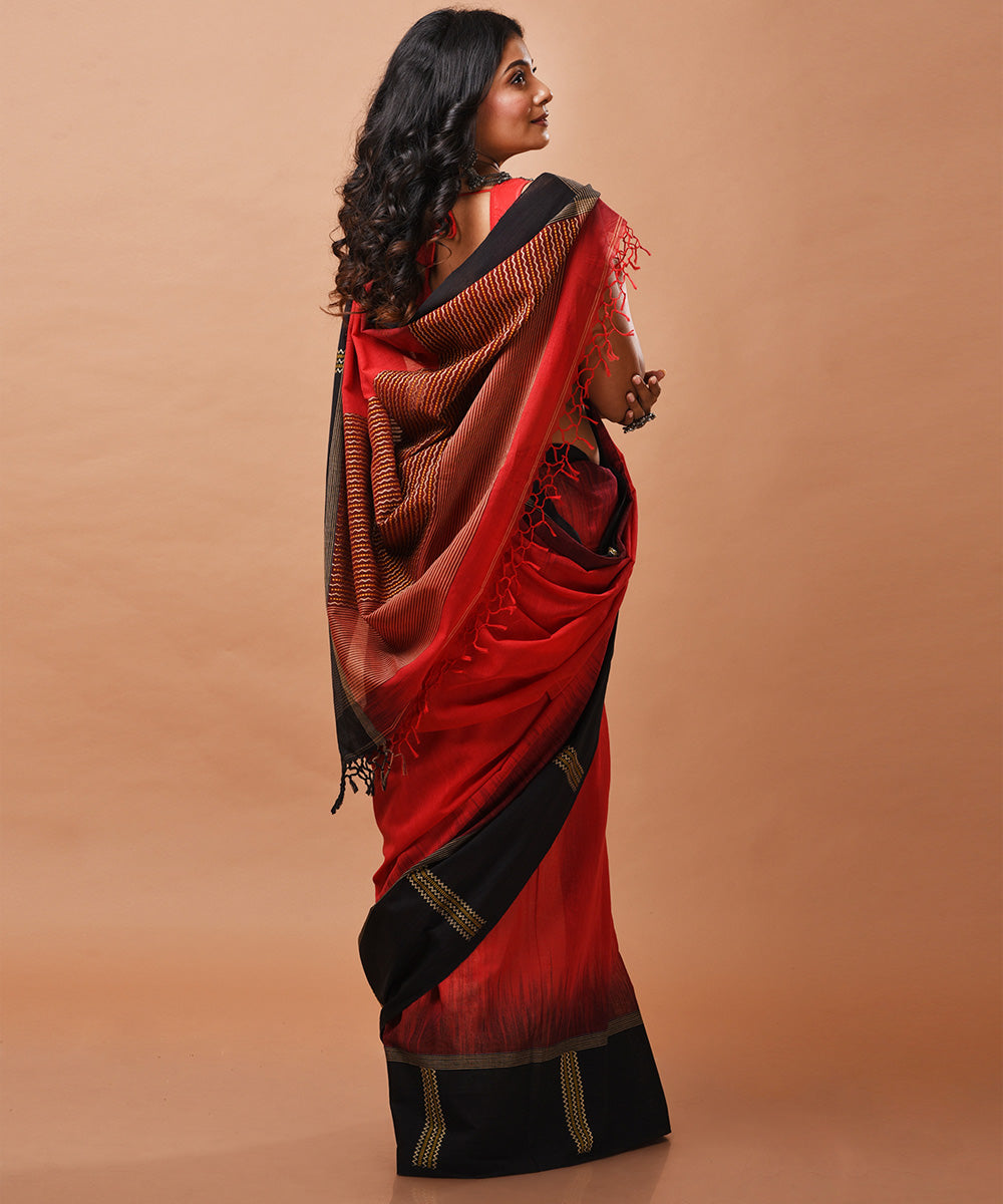 Red handwoven cotton jamdani saree