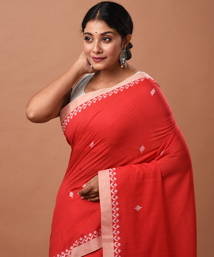 Red cotton handwoven jamdani saree