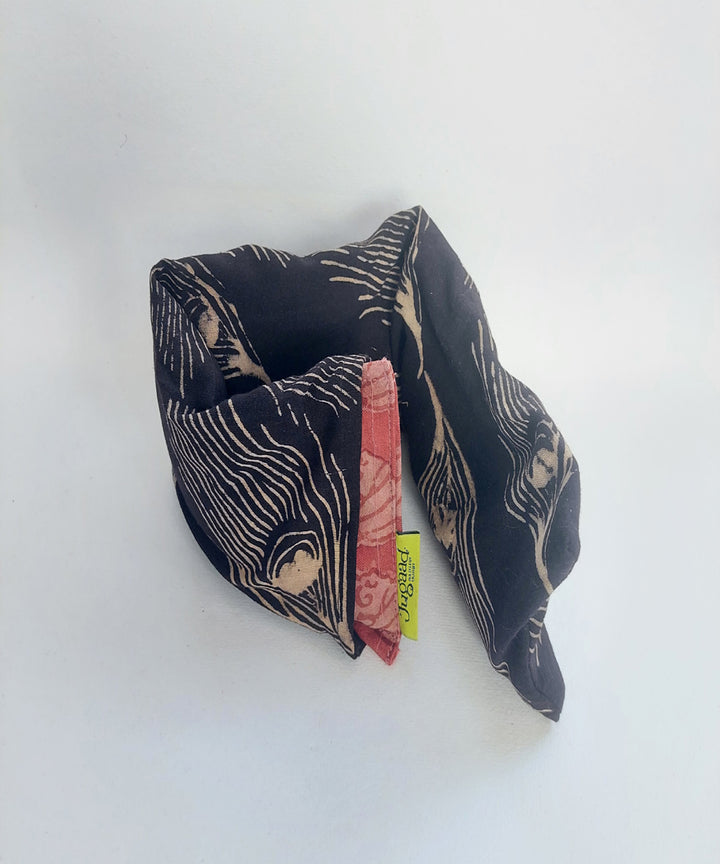 Black handcrafted vegetable dye canvas cloth heat pad(big)