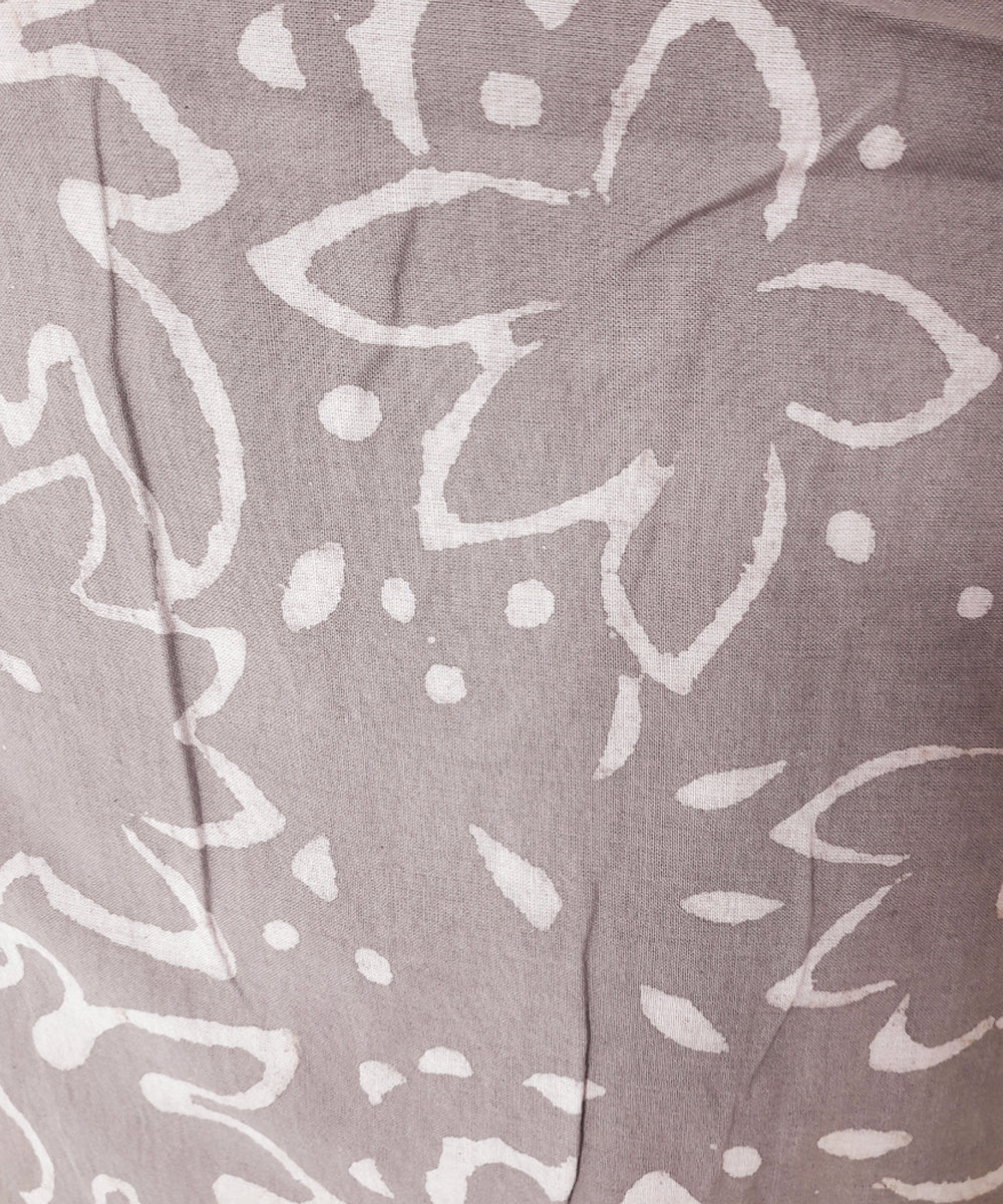 Grey maroon handblock print kota doriya cotton dabu saree