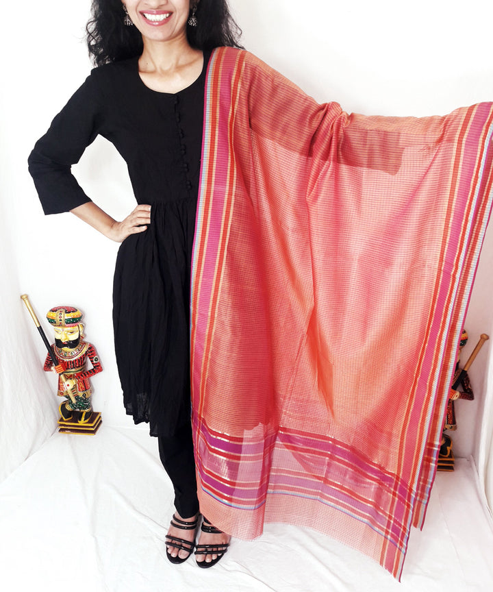 Pink handloom maheshwari silk stole with zari border