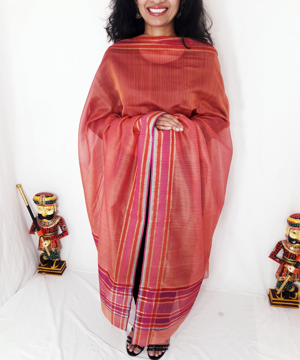 Pink handloom maheshwari silk stole with zari border