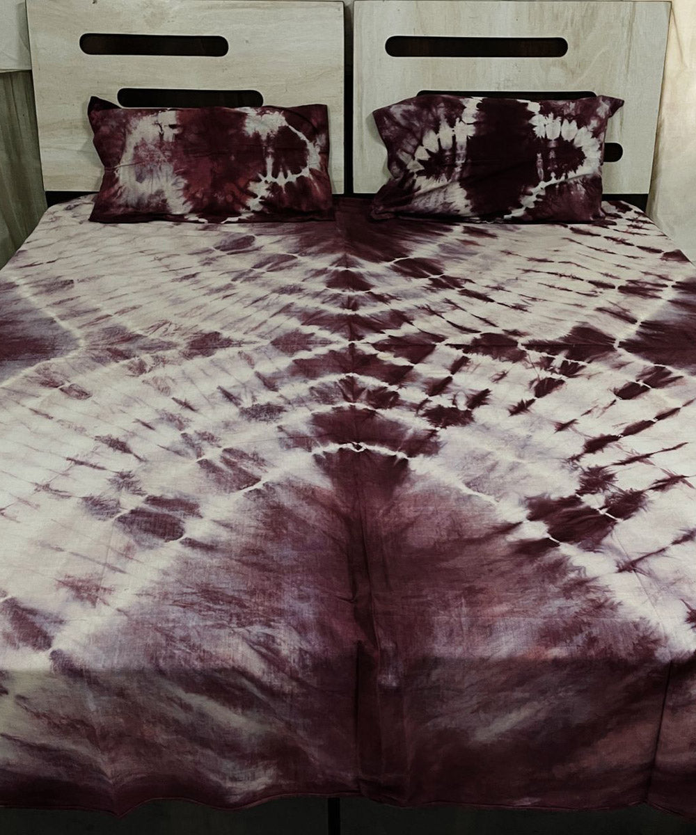 White burgundy tie dye cotton handwoven bedsheet