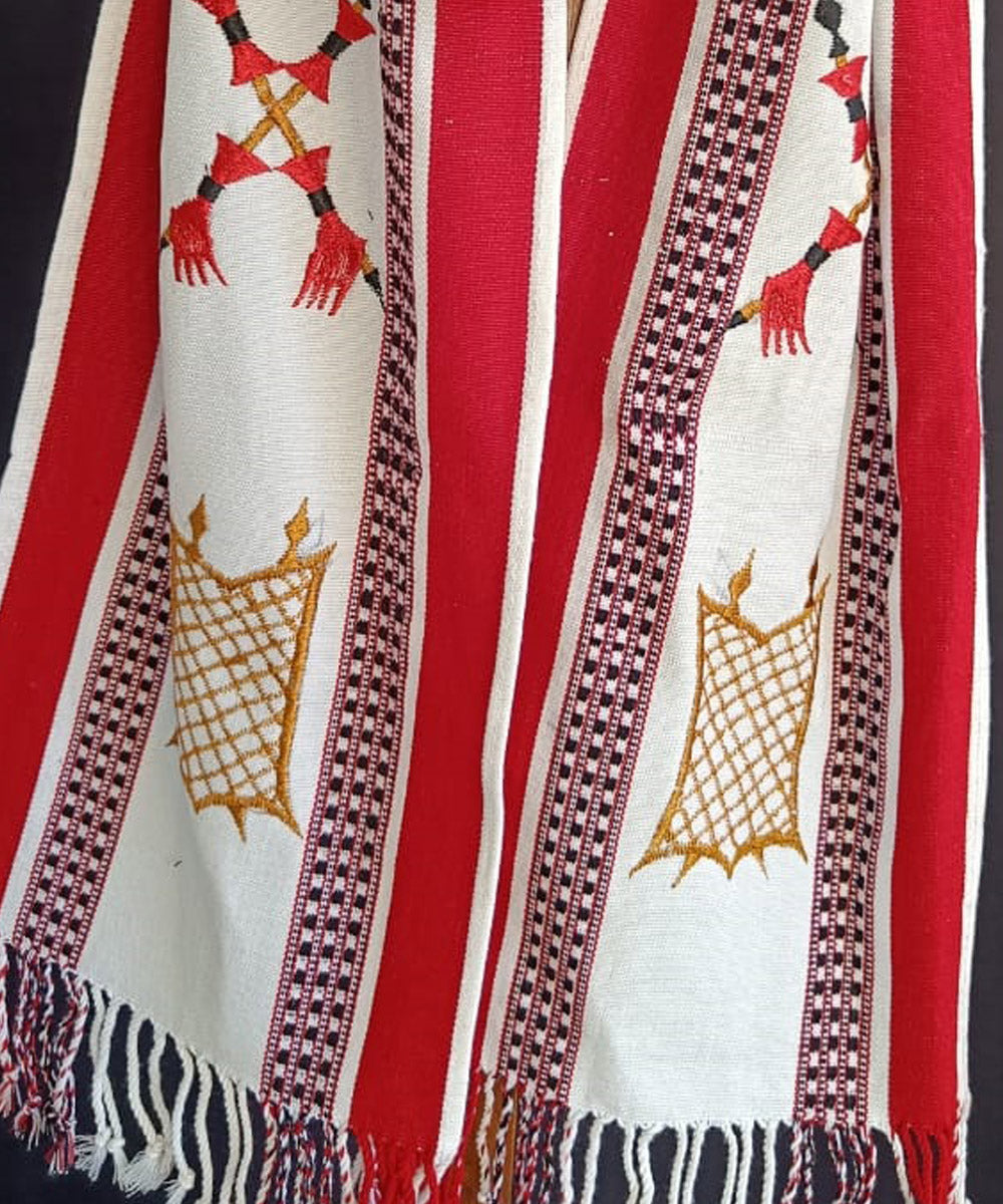 White red loin loom acrylic wool nagaland handwoven muffler