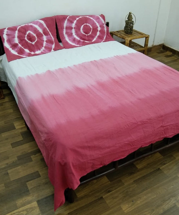 White pink handcrafted tie dye cotton double bedsheet