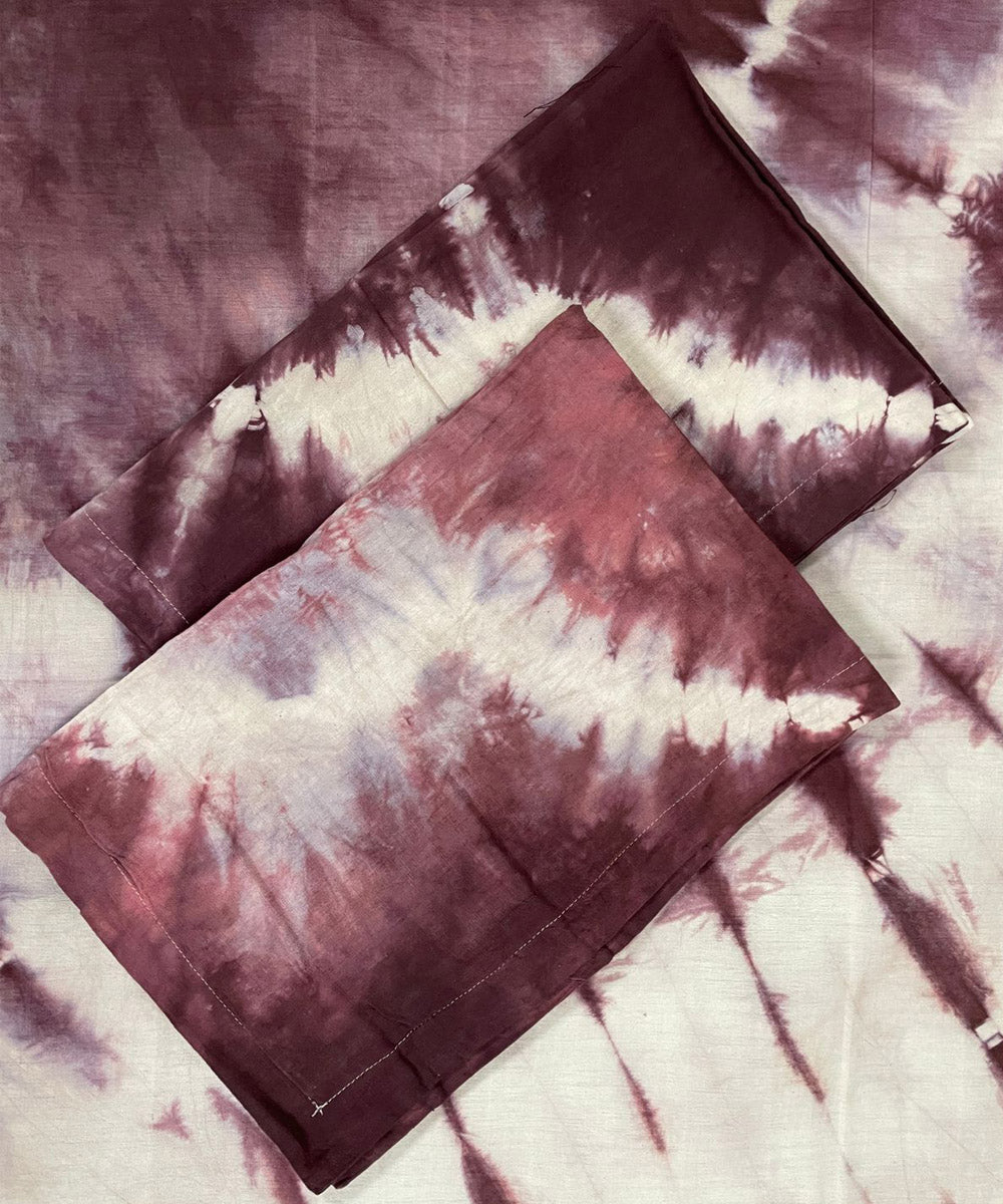 White burgundy tie dye cotton handwoven bedsheet