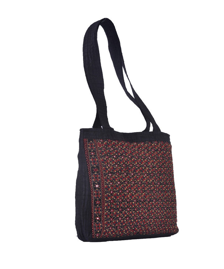 Black red hand embroidery silk tote bag