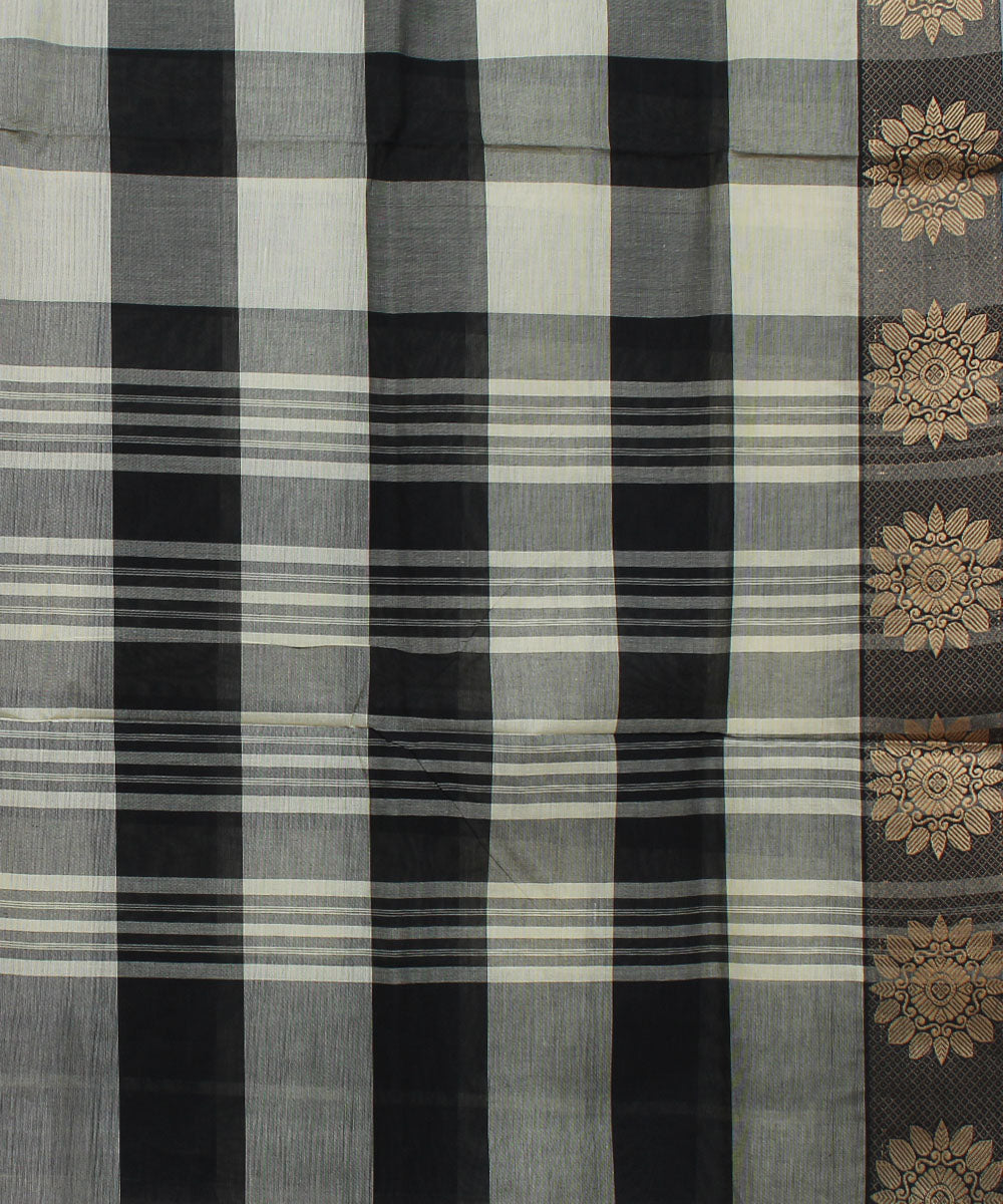 White and black checks handloom cotton chettinadu saree