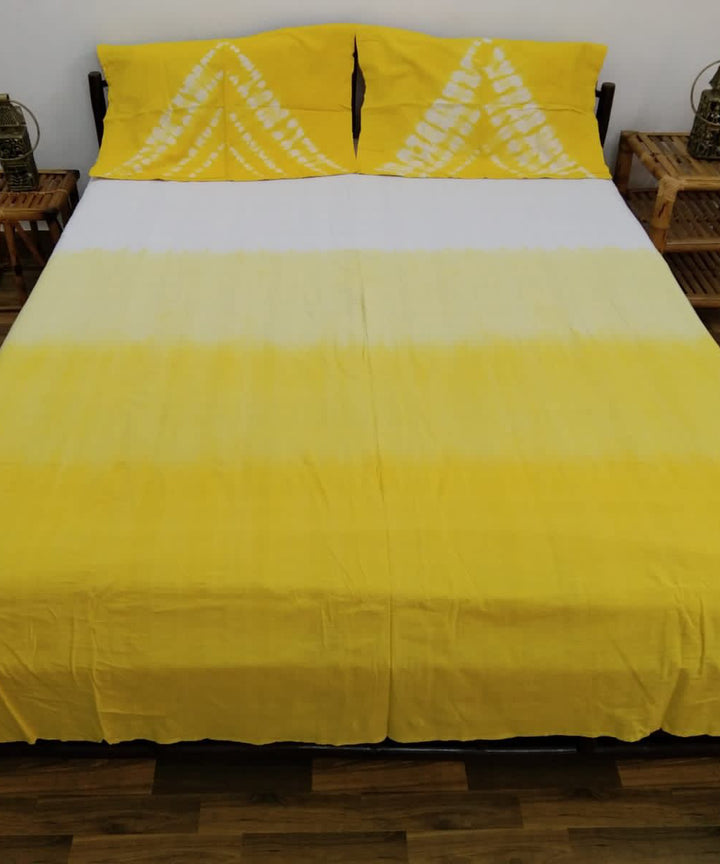 White yellow handcrafted tie dye cotton double bedsheet