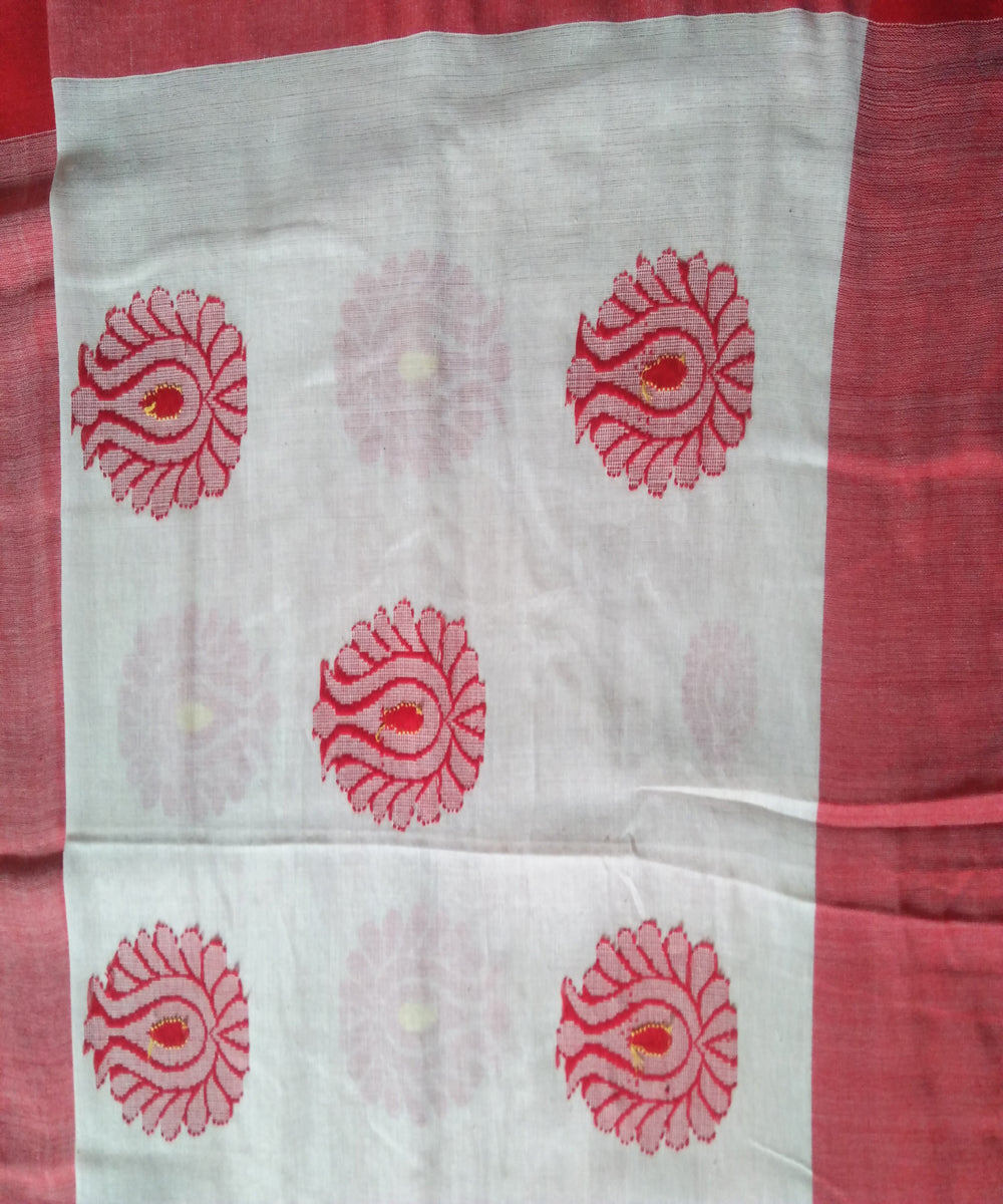 White and red handwoven bengal cotton jamdani saree