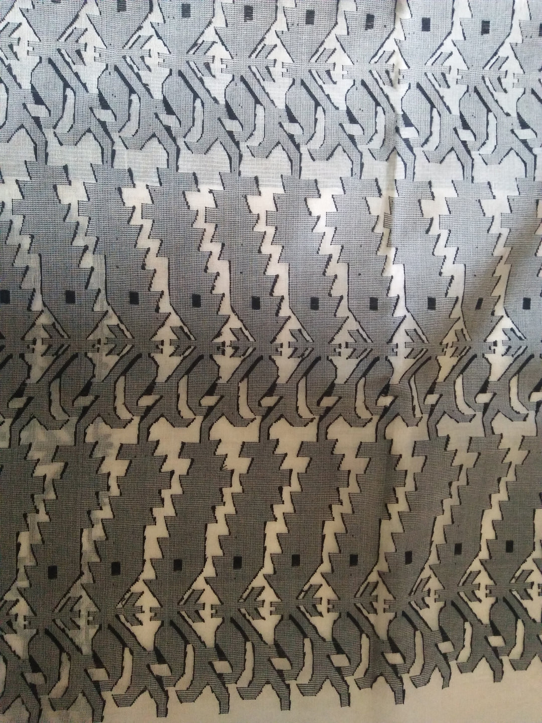 Beige black handwoven bengal silk jamdani saree