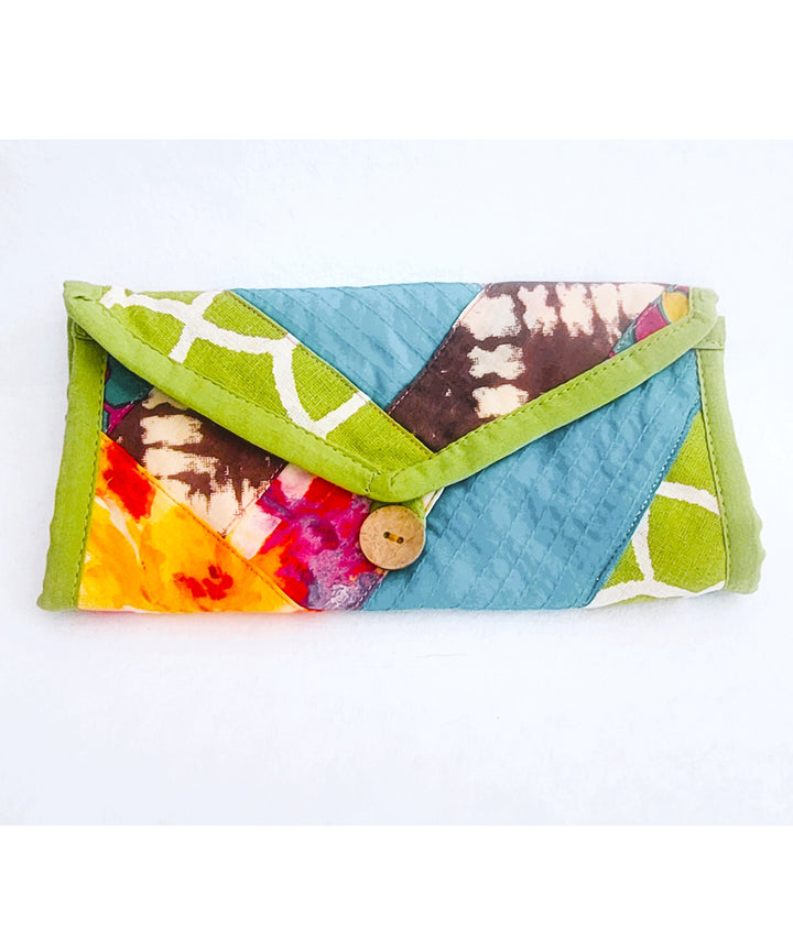 Green handcrafted cotton wallet