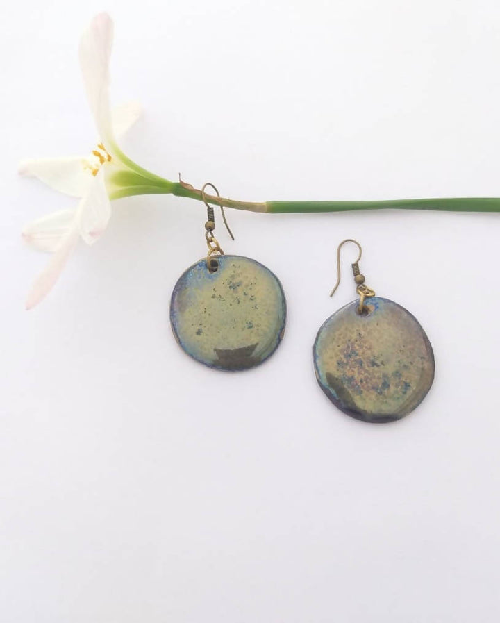 Shiny Textured Ceramic Earring