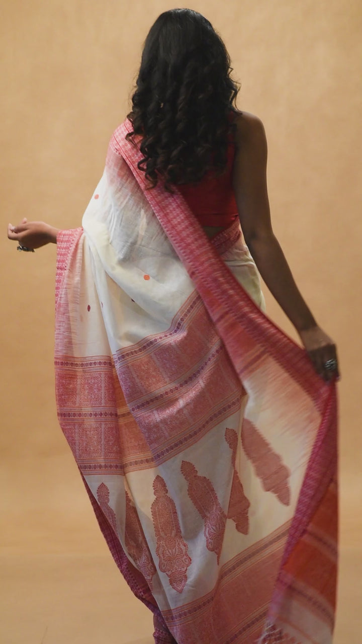 Red and off white handwoven cotton jamdani saree