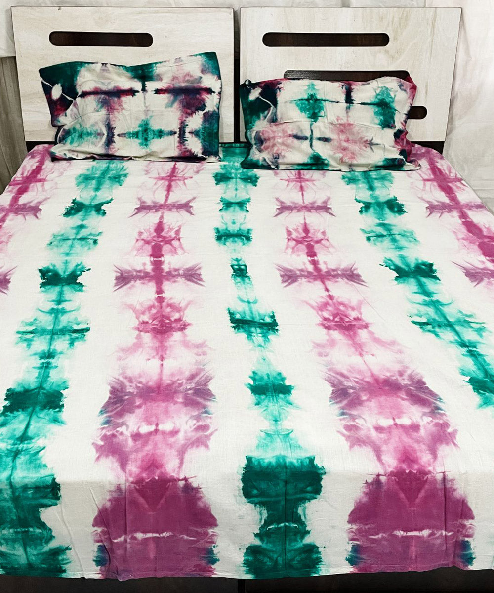 White green pink tie dye cotton handwoven bedsheet