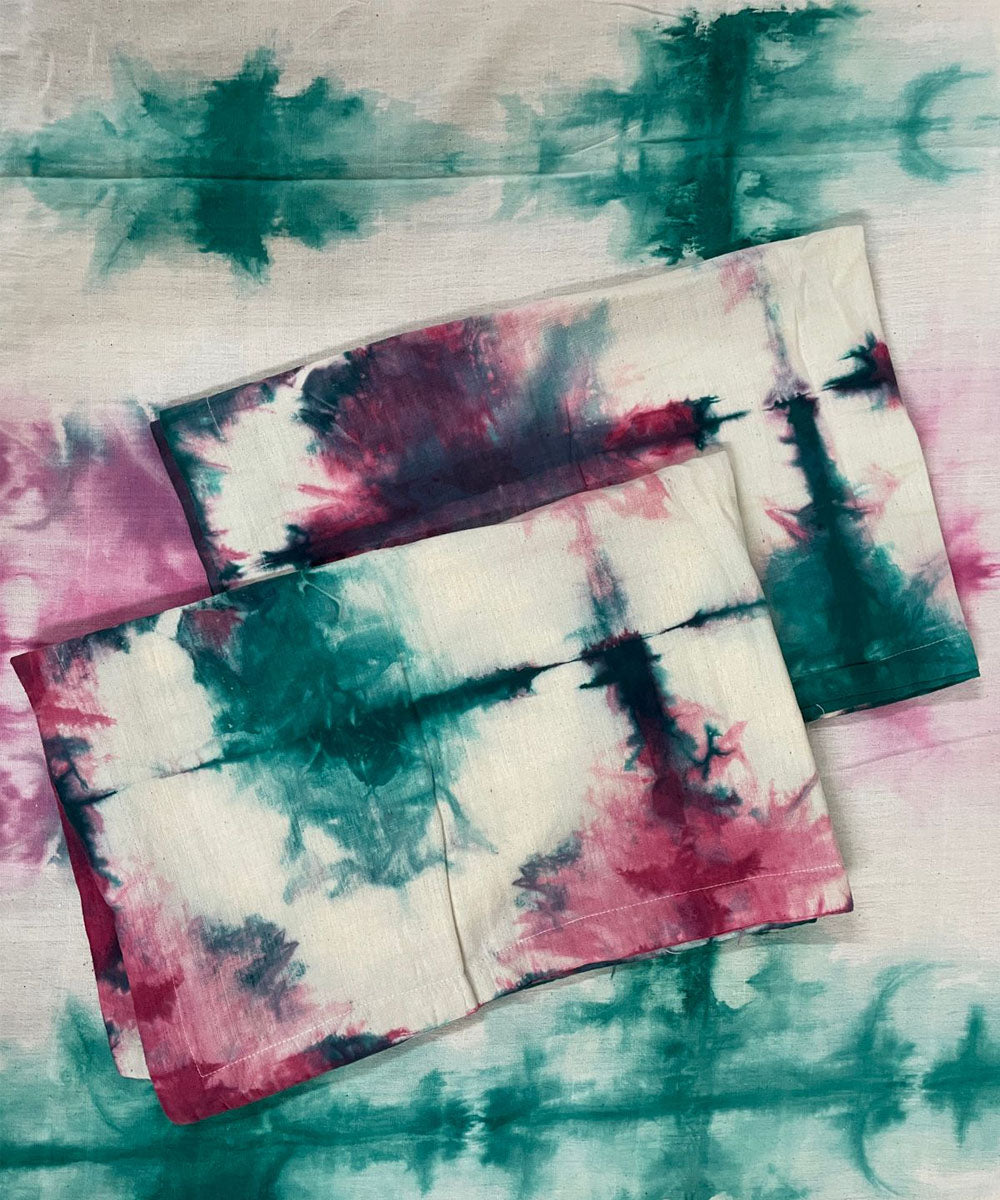 White green pink tie dye cotton handwoven bedsheet