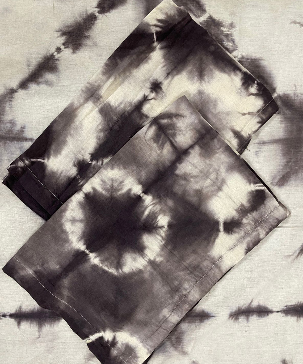 White dark brown tie dye cotton handwoven bedsheet
