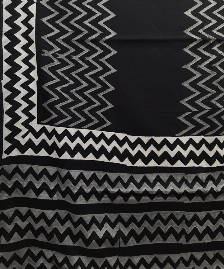 Black handblock printed zig zag stripes mul cotton saree