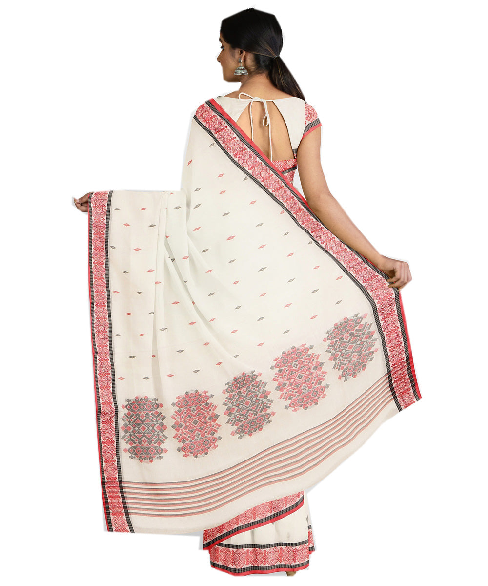 Tantuja off white handwoven shantipuri cotton sari