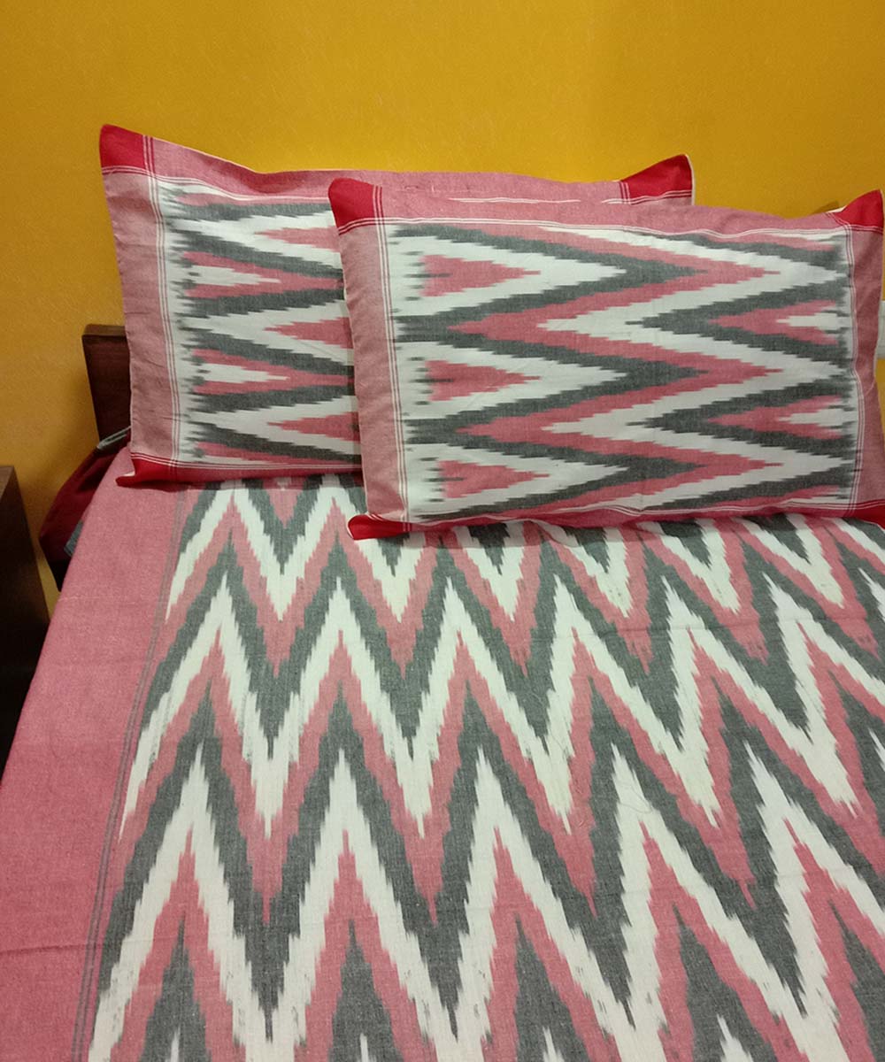 White multicolour handwoven cotton pochampally ikay bedsheet