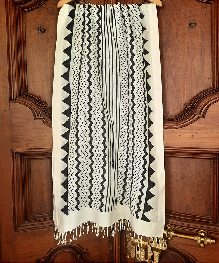 White black triangular striped handblock printed cotton silk stole